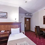 غراند إيوبوغلو فندق