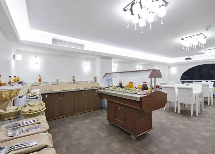 מלון Grand Eyuboglu 3*